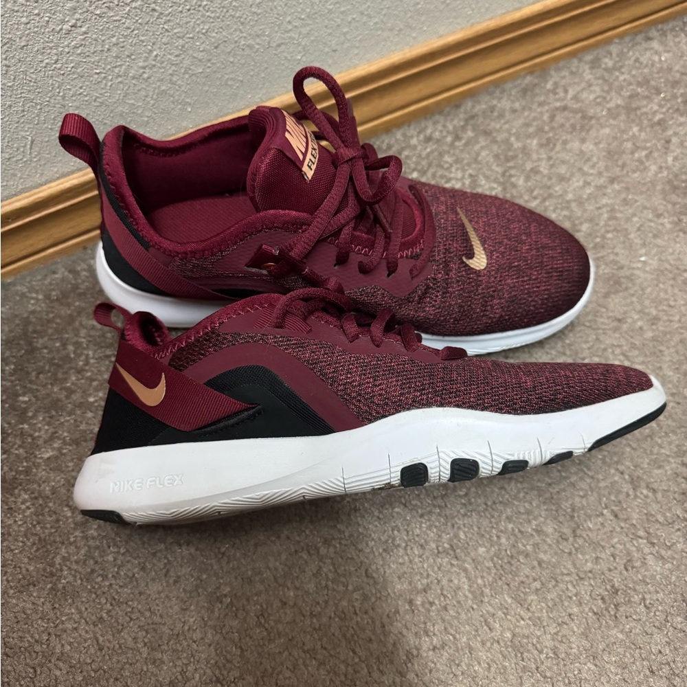 Like new Nike Flex Trainer 9